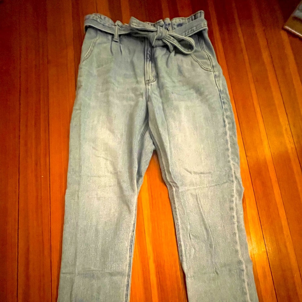 American Eagle Mom Jeans